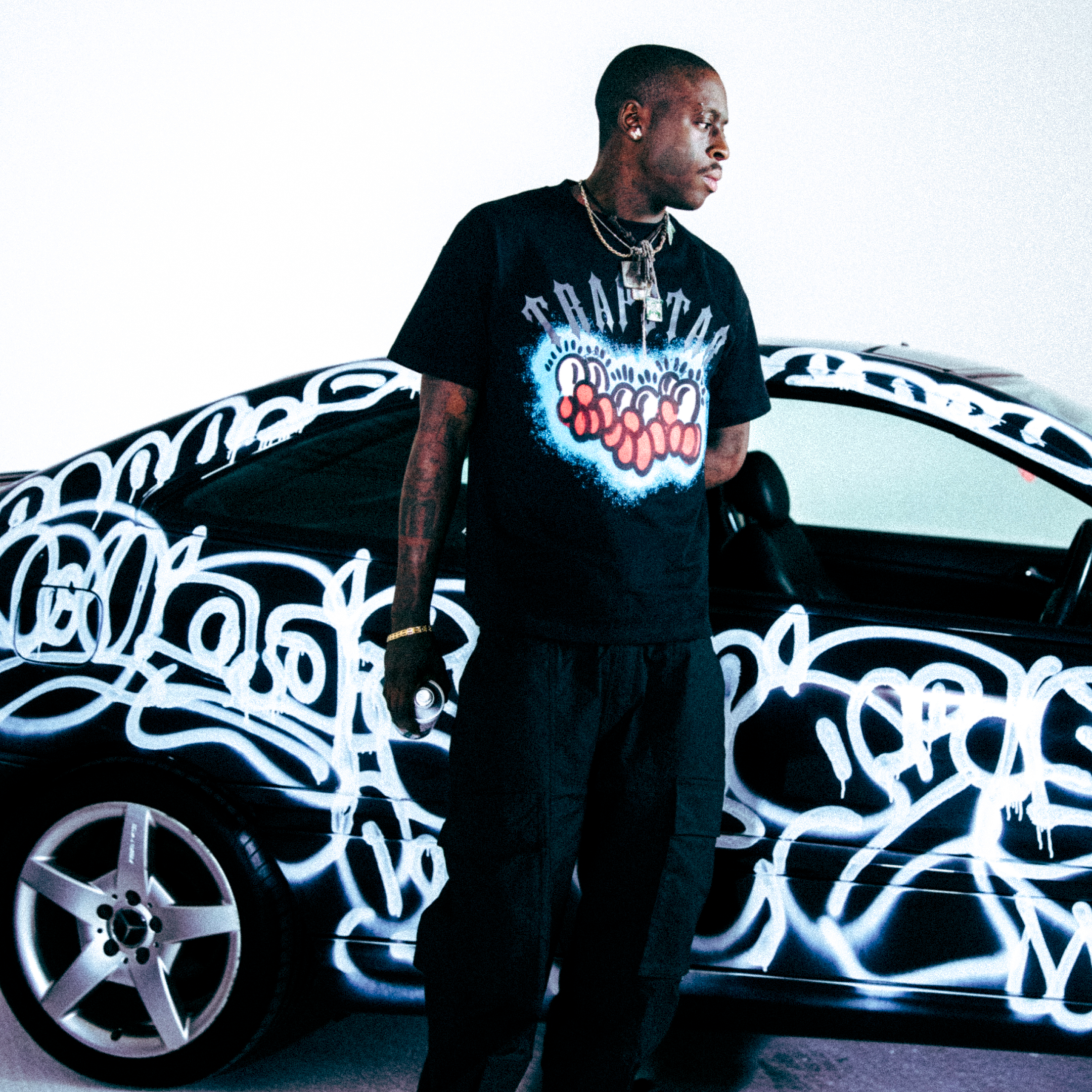 【Trapstar London】Trapstar x Slawn コラボ フーディ コットン Trapstar London and Slawn Drop a Vivid Streetwear Capsule